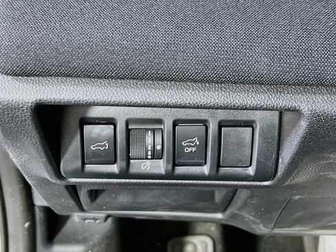 Used 2023 Subaru Outback Premium AWD/4WD image 10