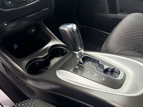 Used 2020 Dodge Journey SE image 11