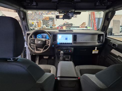 New 2026 Ford Bronco 2-Door AWD/4WD image 15