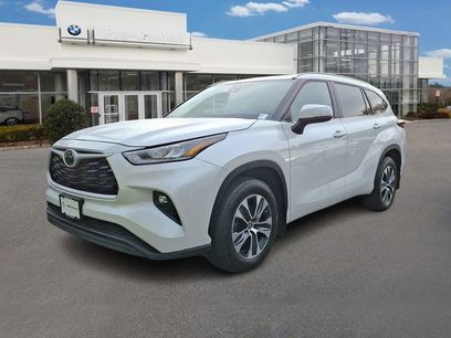 Used 2024 Toyota Highlander XLE