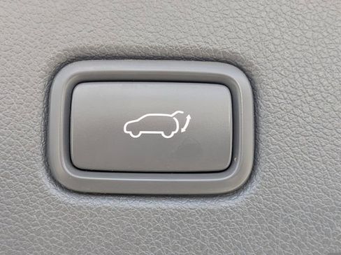 Used 2019 Kia Sorento SX image 13