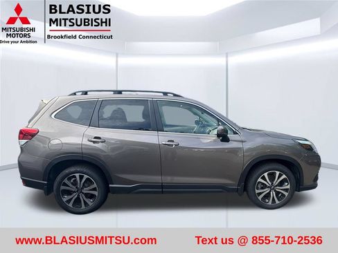 Used 2024 Subaru Forester Limited AWD/4WD image 6