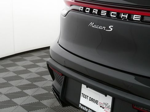 New 2026 Porsche Macan S image 38