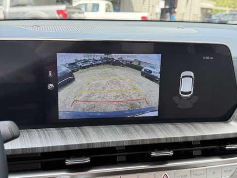 Used 2024 Kia Telluride EX w/ EX Captain's Chair Package AWD/4WD image 28