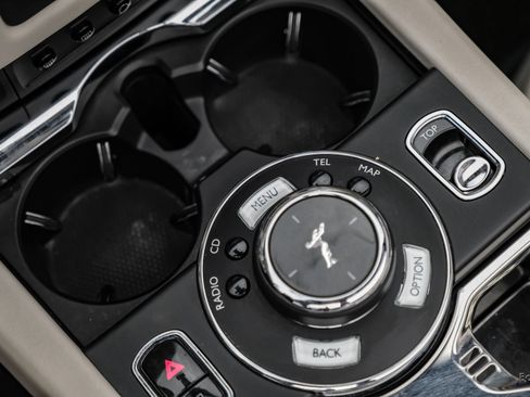 Used 2017 Rolls-Royce Dawn RWD image 73