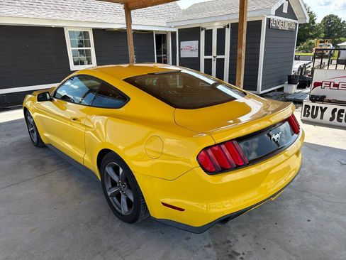 Used 2015 Ford Mustang Premium RWD image 4