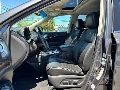 Used 2013 INFINITI JX35 AWD w/ Premium Pkg image 19