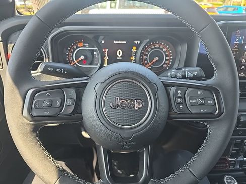 New 2026 Jeep Wrangler Unlimited Rubicon AWD/4WD image 13