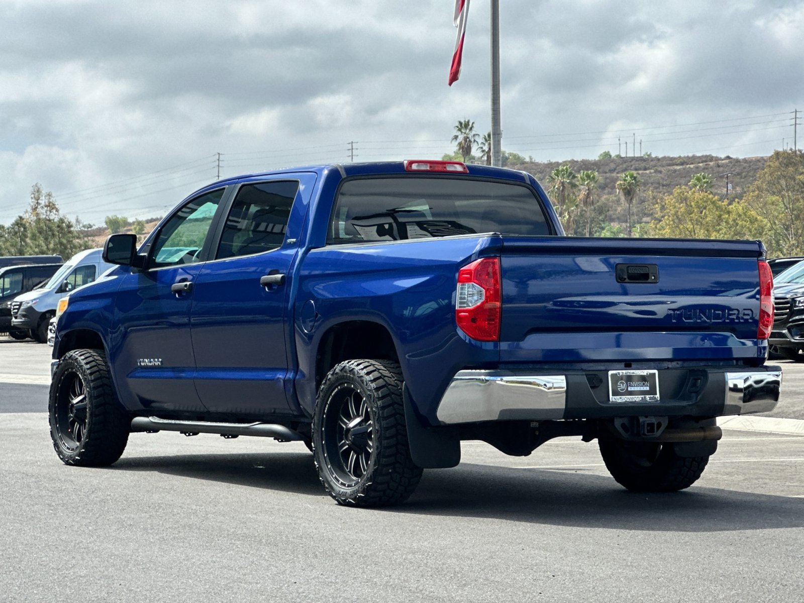 Used 2014 Toyota Tundra SR5 w/ SR5 Upgrade Package RWD image 5