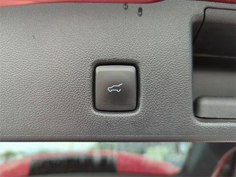 Used 2020 Ford Escape Titanium w/ Titanium Premium Package 2.0 image 15