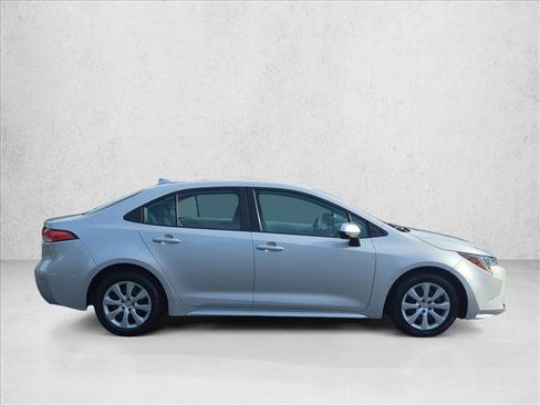 Used 2023 Toyota Corolla LE image 4