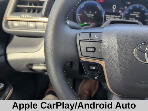 New 2026 Toyota Crown Platinum image 9