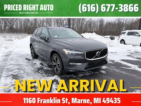 Used 2022 Volvo XC60 B5 Momentum w/ Climate Package image 1