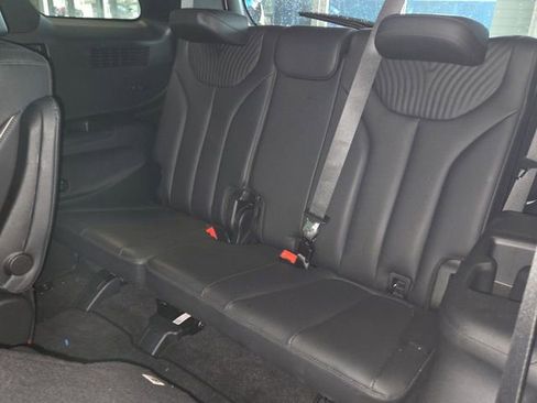 Used 2025 Hyundai Palisade Calligraphy FWD image 24