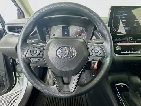 Used 2025 Toyota Corolla LE FWD image 15