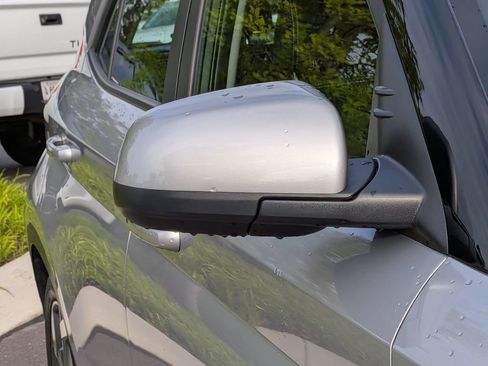 Certified 2025 Hyundai Venue SEL FWD image 13