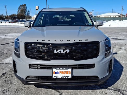 Used 2022 Kia Telluride EX w/ EX Premium Package image 2
