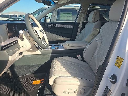 Used 2026 Genesis GV80 3.5T Prestige image 5