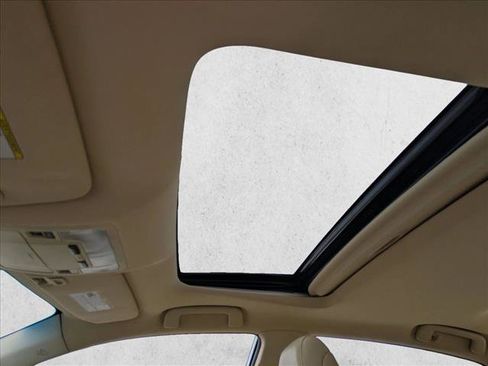 Used 2016 Toyota Avalon XLE Premium image 17