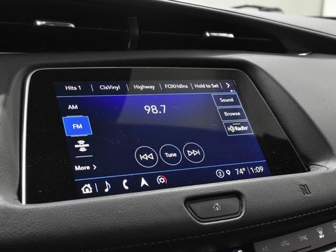 Used 2021 Cadillac XT4 Premium Luxury w/ Cold Weather Package FWD image 15