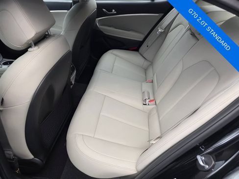 Used 2023 Genesis G70 2.0T RWD image 13