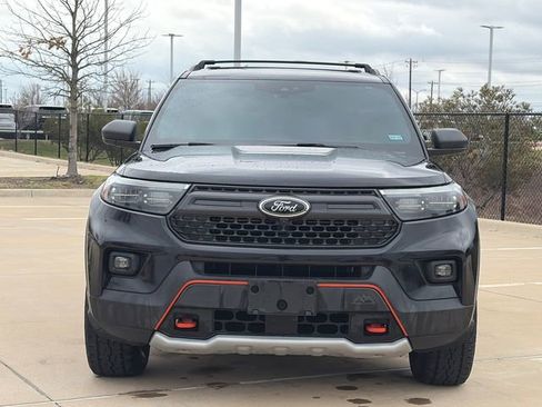 Used 2022 Ford Explorer Timberline image 2