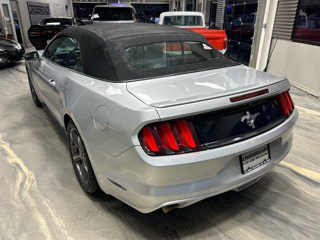 Used 2016 Ford Mustang Convertible w/ Equipment Group 051A RWD image 26