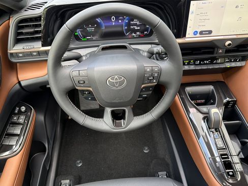 New 2026 Toyota Crown Limited w/ Advanced Technology Package AWD/4WD image 12
