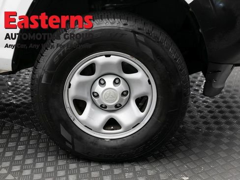 Used 2020 Toyota Tacoma SR RWD image 28