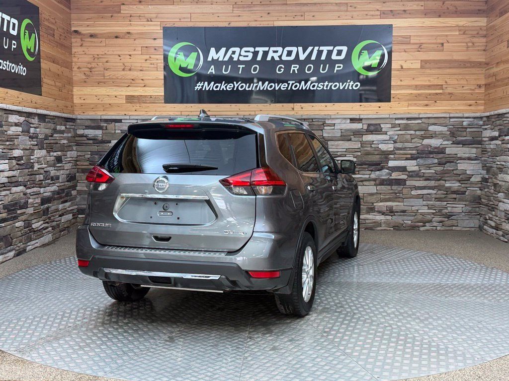 Used 2017 Nissan Rogue SV AWD/4WD image 20