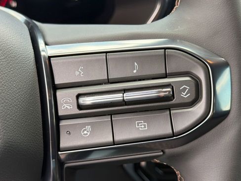 New 2026 GMC Canyon AT4 w/ Technology Plus Package AWD/4WD image 22