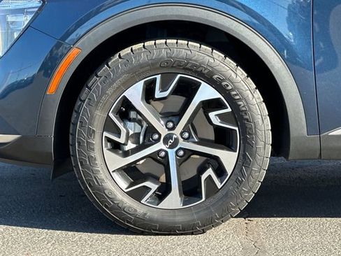 Used 2023 Kia Sportage EX image 23