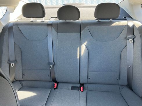 Used 2025 Kia K4 LXS image 38