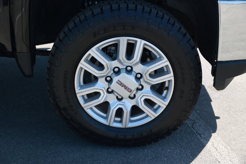 Used 2023 GMC Sierra 2500 SLT w/ Driver Alert Package I AWD/4WD image 10