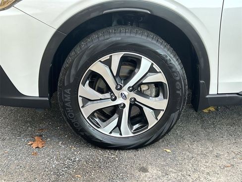 Certified 2022 Subaru Outback Limited image 10