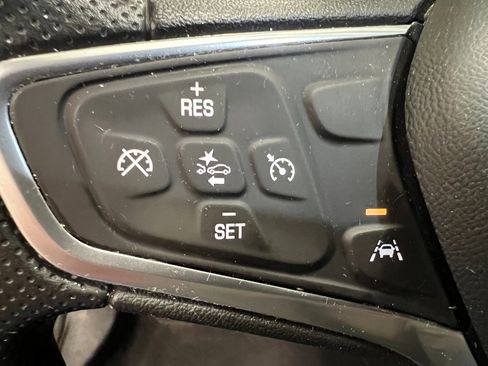 Used 2023 Chevrolet Malibu LT image 30