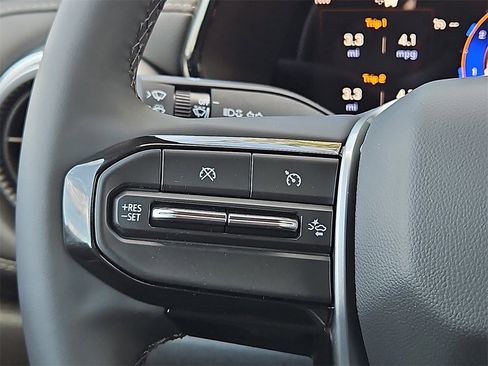 New 2026 Chevrolet Colorado LT image 17