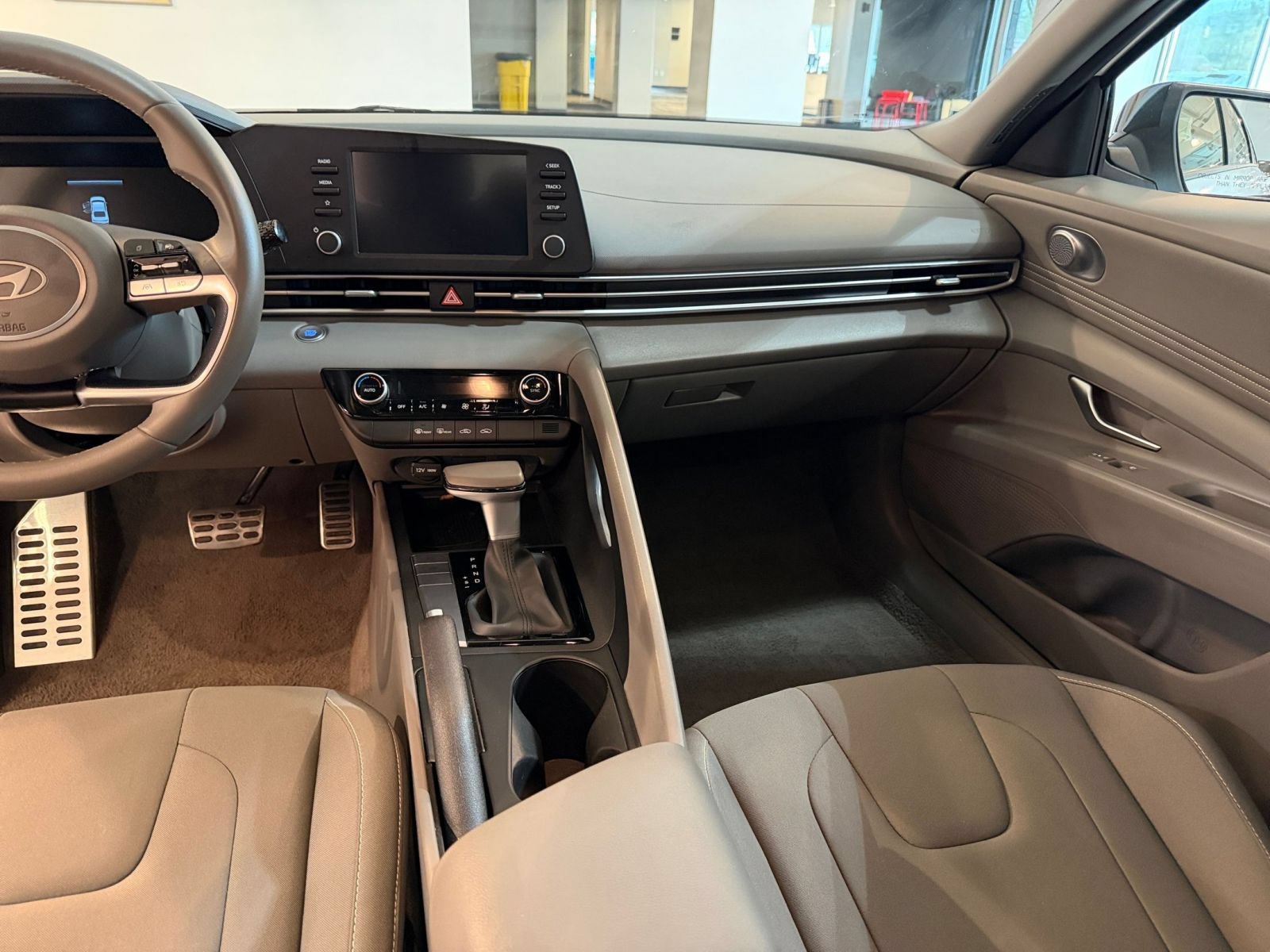Used 2026 Hyundai Elantra Sport FWD image 33