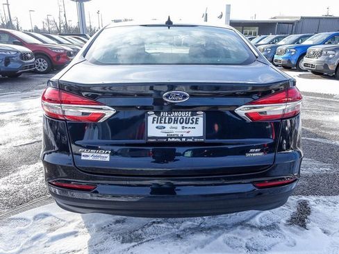 Used 2020 Ford Fusion SE image 12