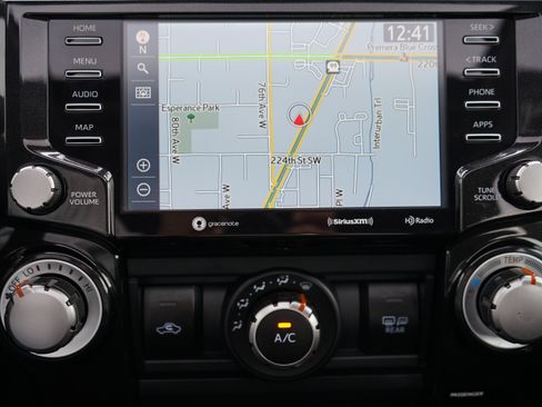 Used 2020 Toyota 4Runner TRD Off-Road image 24