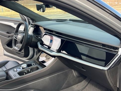 Used 2024 Jeep Wagoneer Launch Edition image 33