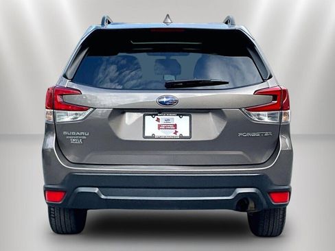Certified 2022 Subaru Forester Premium AWD/4WD image 6