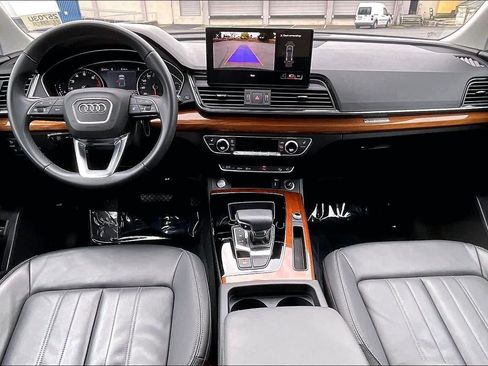 Used 2023 Audi Q5 2.0T Premium w/ Convenience Package image 18