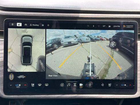 Used 2022 Rivian R1T Launch Edition image 52