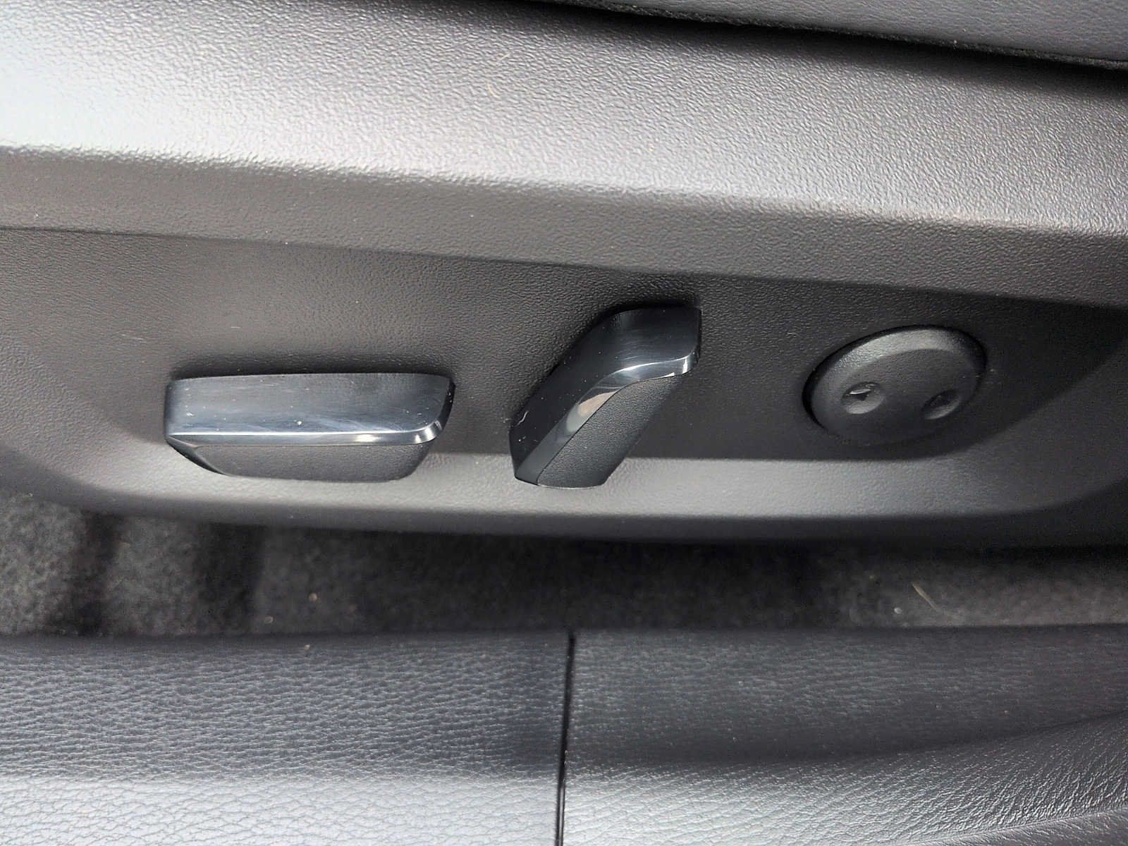 Used 2024 Mitsubishi Outlander SE AWD/4WD image 14