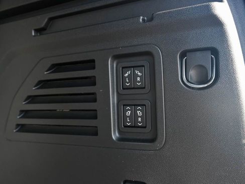 New 2026 Buick Enclave Sport Touring w/ Power Package image 9