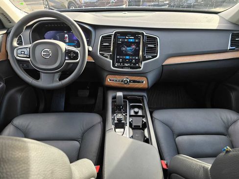Certified 2024 Volvo XC90 T8 Plus w/ Protection Package Premier image 20
