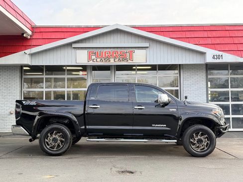 Used 2014 Toyota Tundra SR5 w/ SR5 Upgrade Package image 2