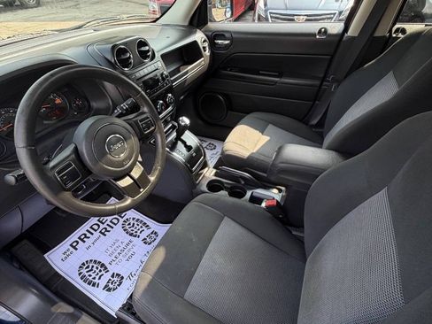Used 2015 Jeep Patriot Latitude w/ Sun/Sound Group AWD/4WD image 17