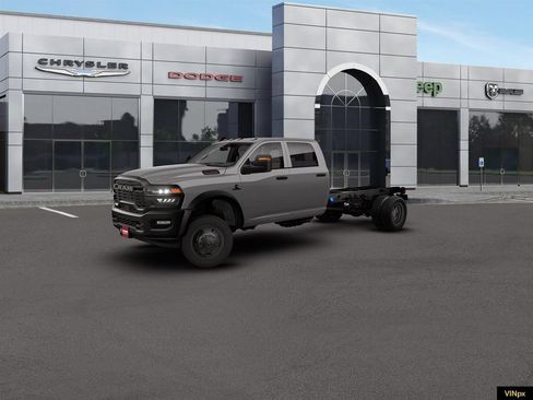 New 2026 RAM 4500 Tradesman w/ Chrome Appearance Group AWD/4WD image 2